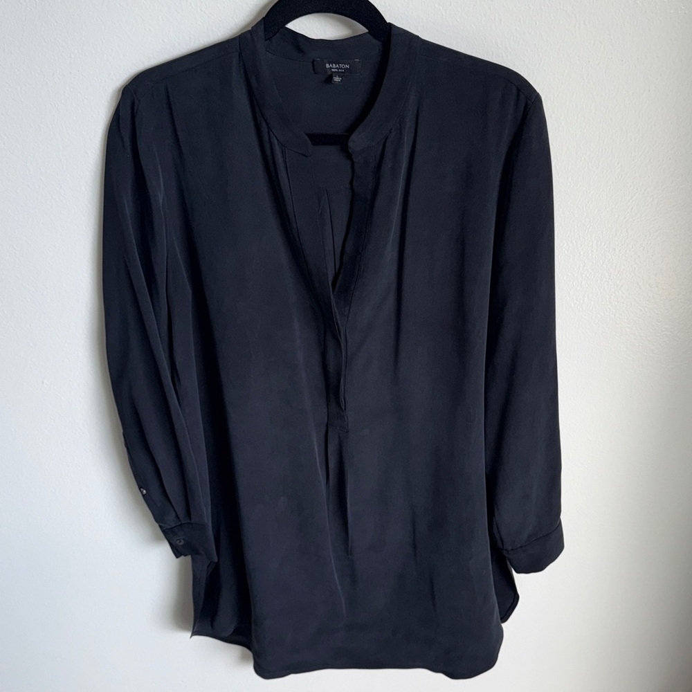 Aritzia Babaton Long Sleeve Black Button Down V-Neck Blouse, 100% Silk, Large